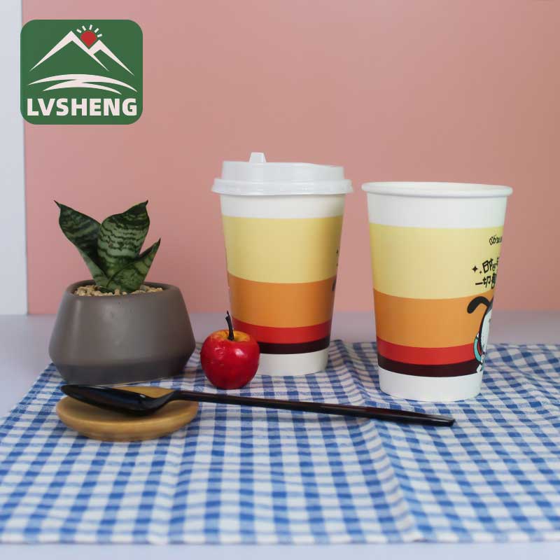 Tasse de boisson fraîche